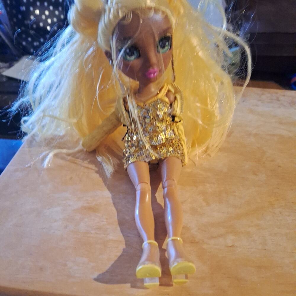 LOL Surprise OMG Movie Magic Studios 9 inch Fashion Doll Agent Glamour